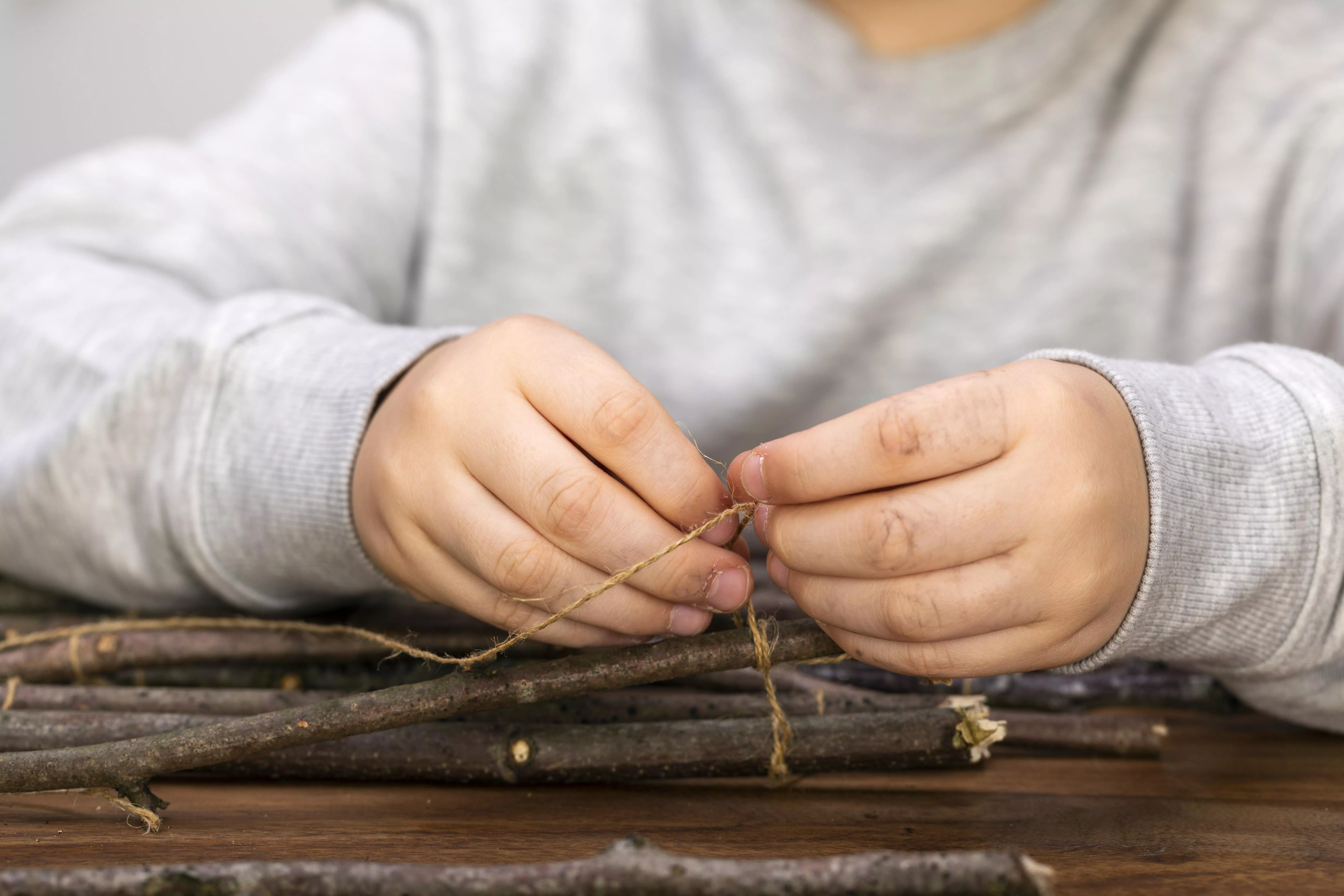8 GS595672 Stöcker zusammenbinden