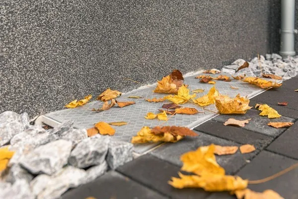 Sauberer Lichtschacht Alu