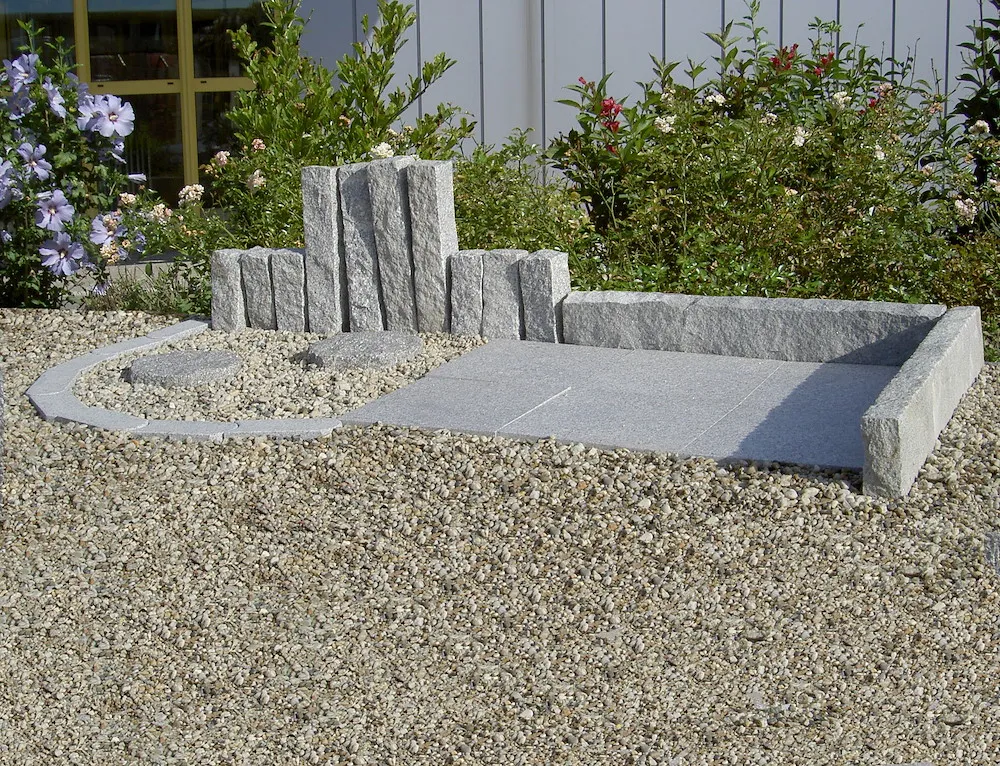 Granit Trittstein hellgrau,