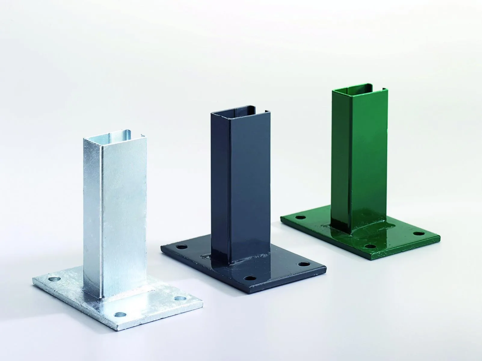 Fu&szlig;platte mit Rohrstutzen