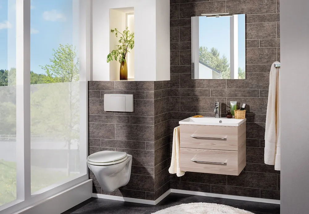 Spiegel mit Wandbefestigung