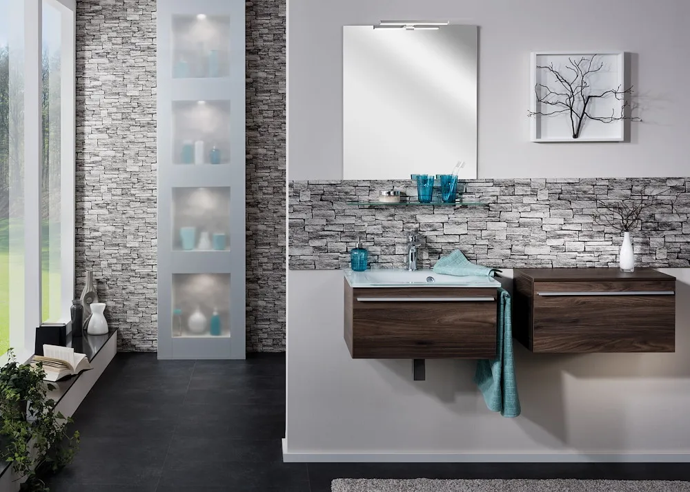 Spiegel mit Wandbefestigung