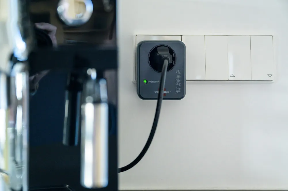 &Uuml;berspannungsschutzadapter