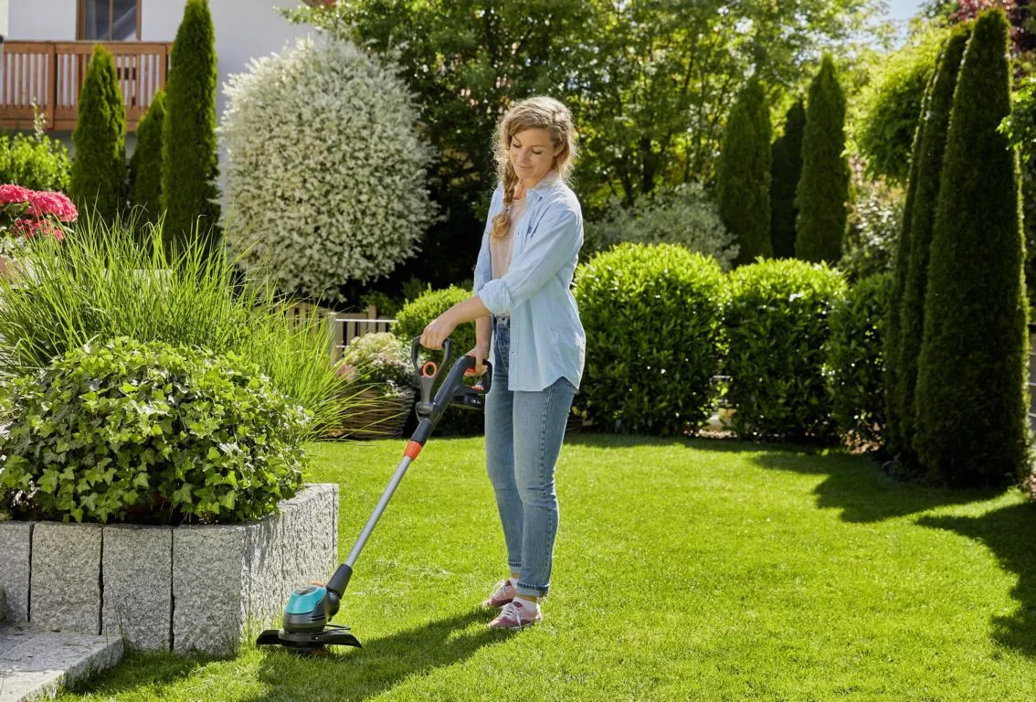 Akku-Trimmer EasyCut 23/18V