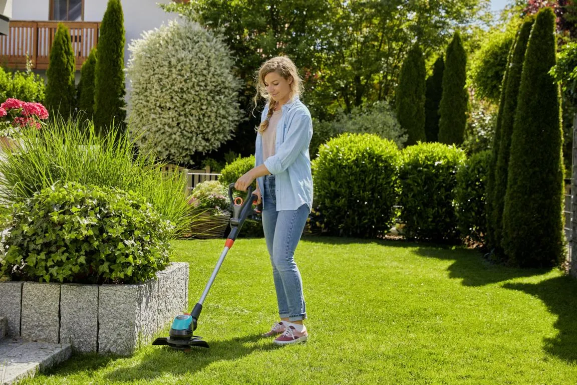 Akku-Trimmer EasyCut 23/18V