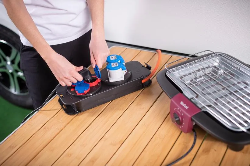 CEE 230V Camping-Stromstation