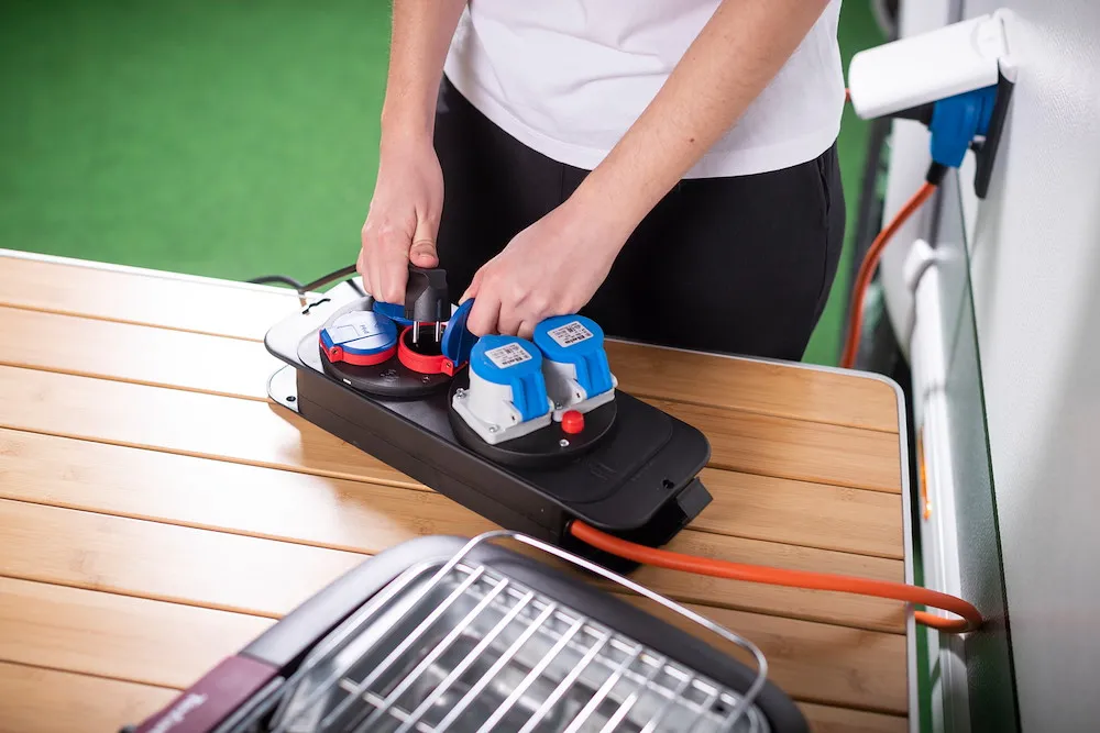 CEE 230V Camping-Stromstation