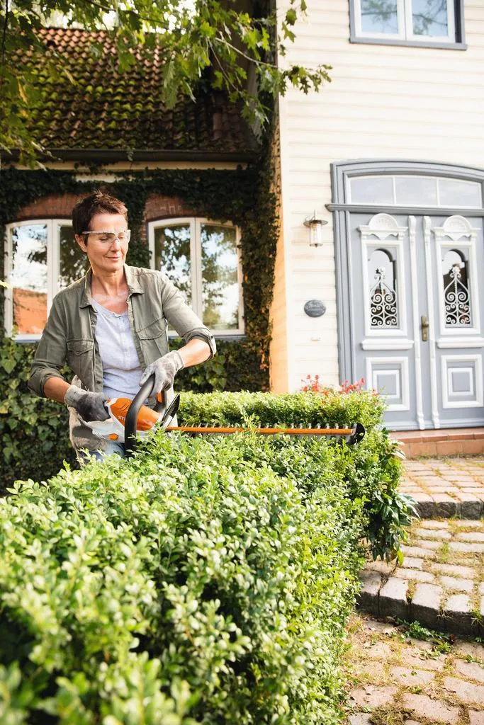 STIHL Akku Heckenschere HSA 45 / 50 cm